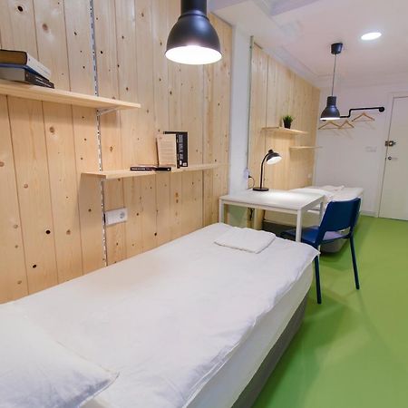 Koala Hostel Аликанте Екстериор снимка