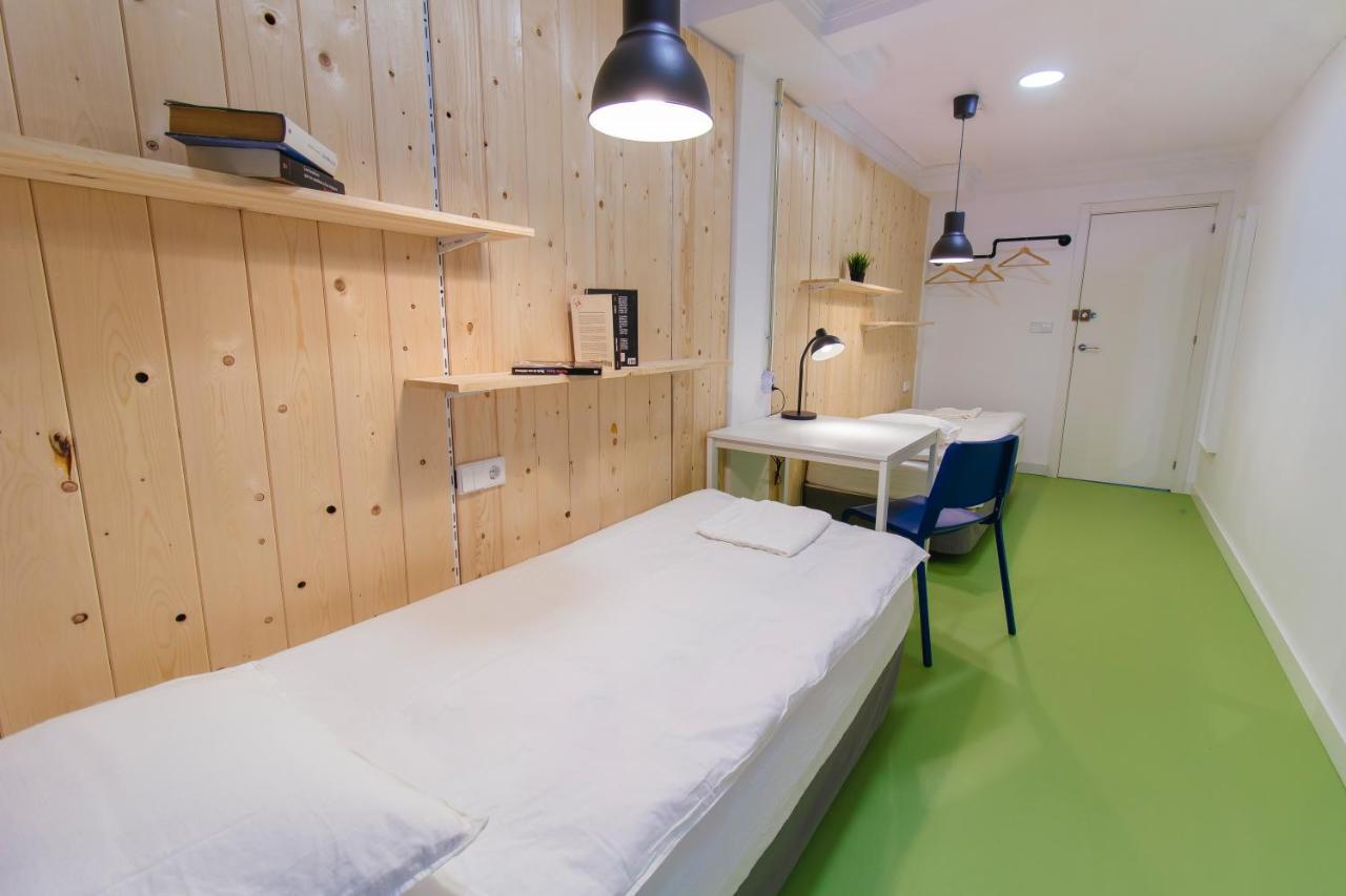 Koala Hostel Аликанте Екстериор снимка